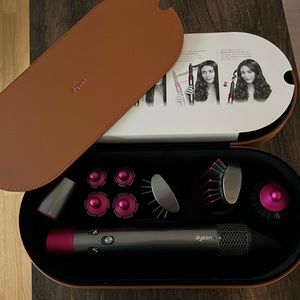 New, never used refurbished Dyson airwrap complete